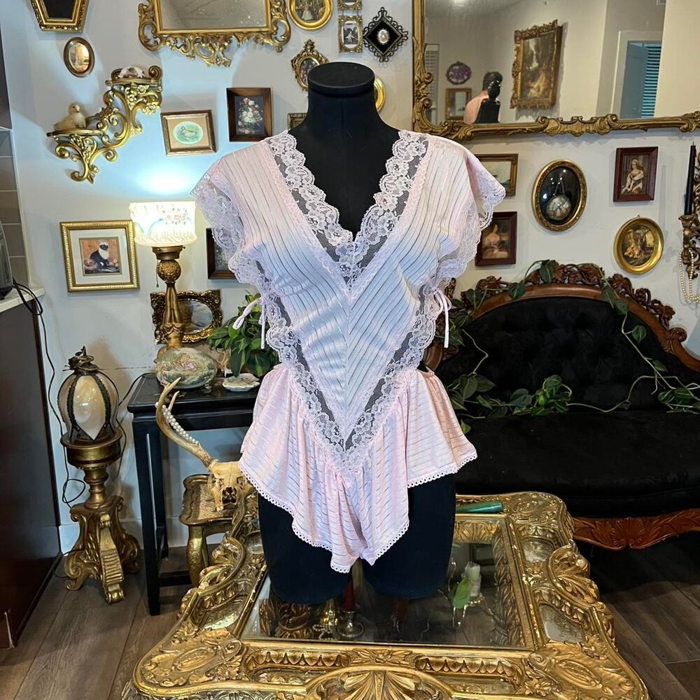 Vintage Eileen West Pink Satin & Lace Peplum lingerie Bodysuit small - Picture 1 of 6